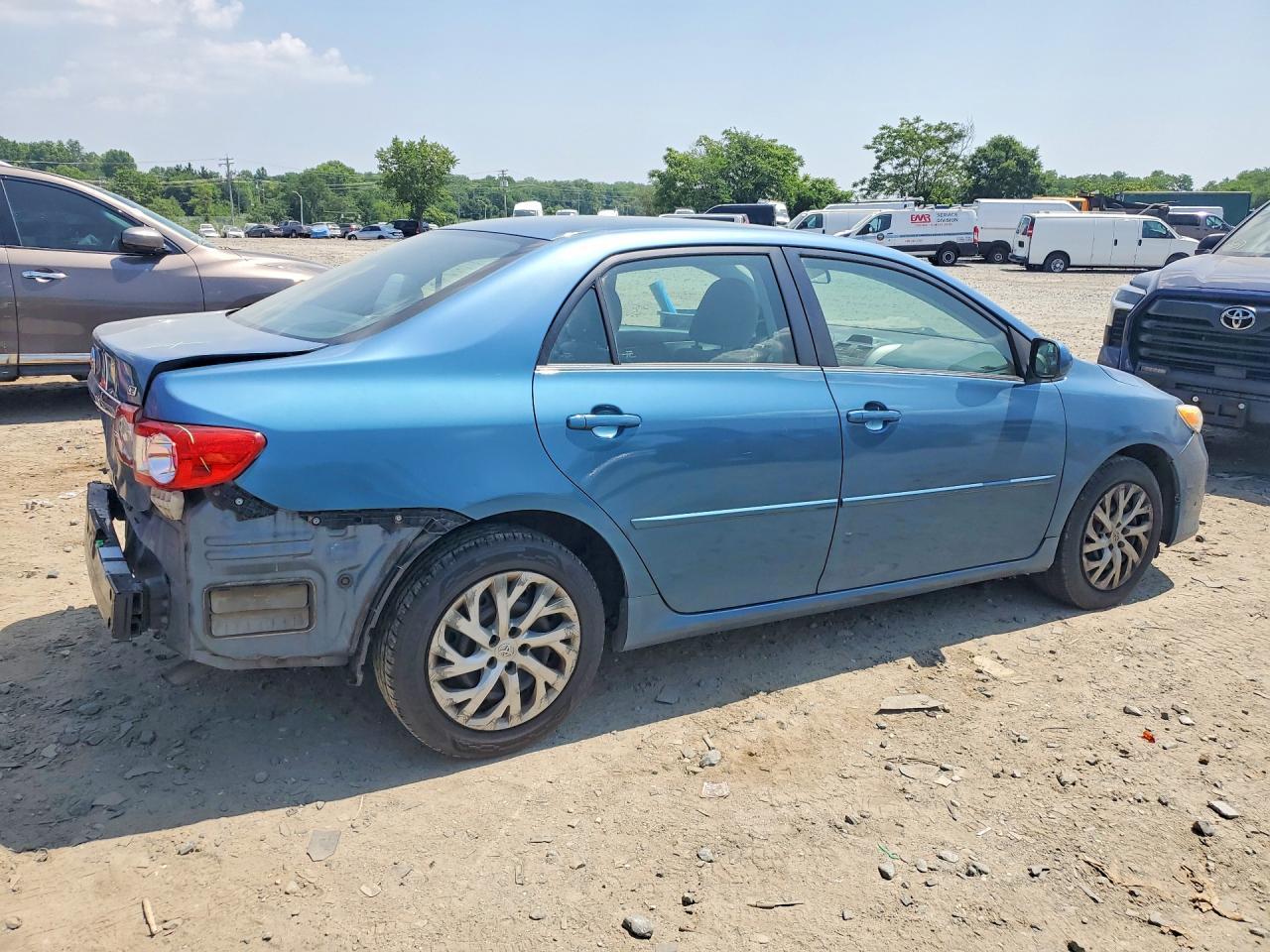 2013 Toyota Corolla Le - Image 3
