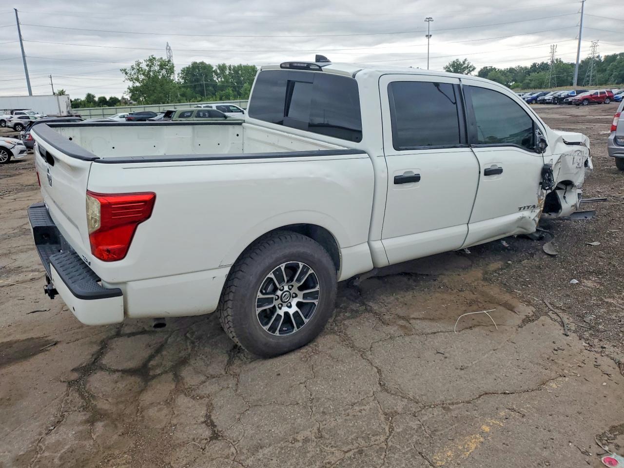 2022 Nissan Titan S - Image 3