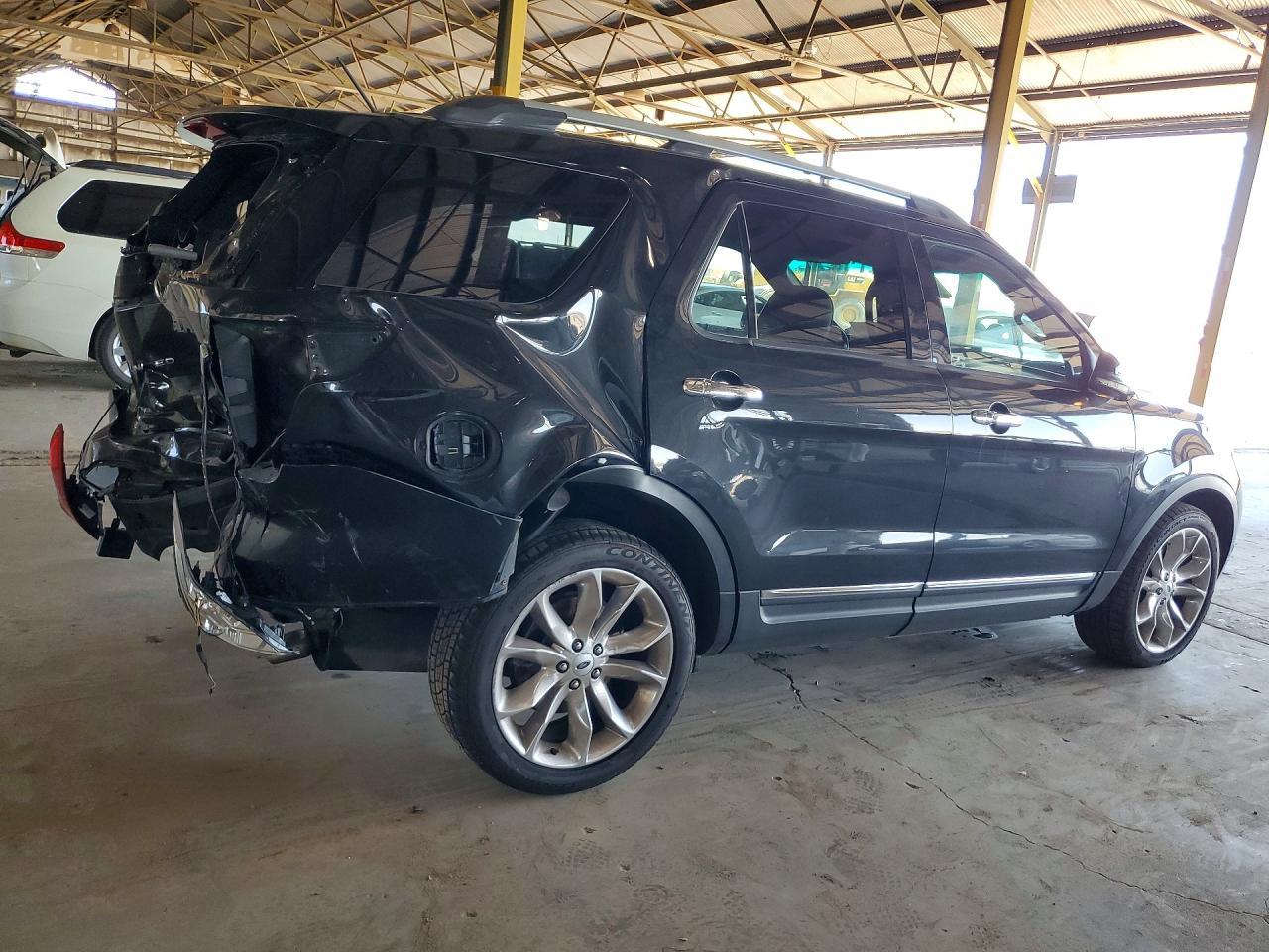 2013 Ford Explorer Limited - Image 3