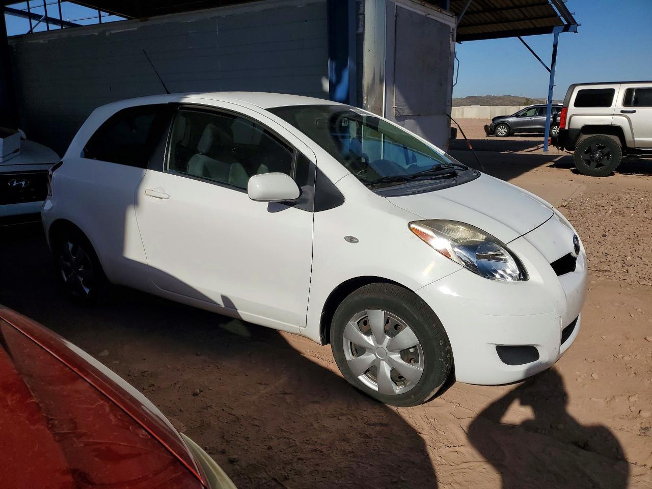 2011 Toyota Yaris Base - Фото 4