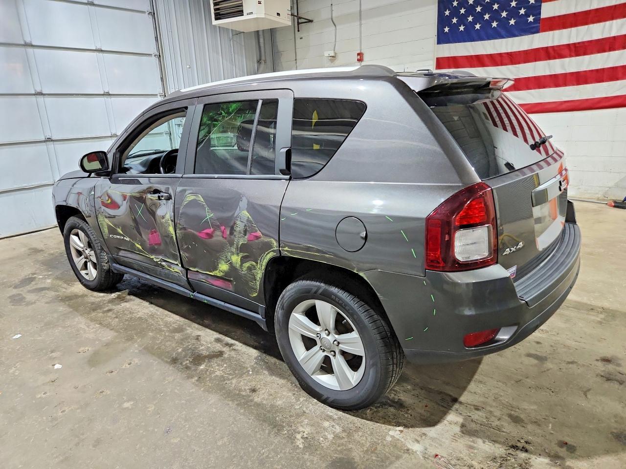 2017 Jeep Compass Latitude - Image 2