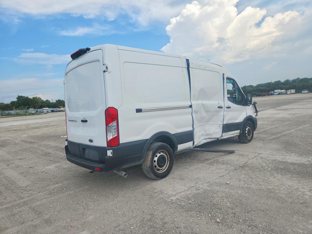 2025 Ford Transit 250 Medium Roof Delivery Van - Фото 3