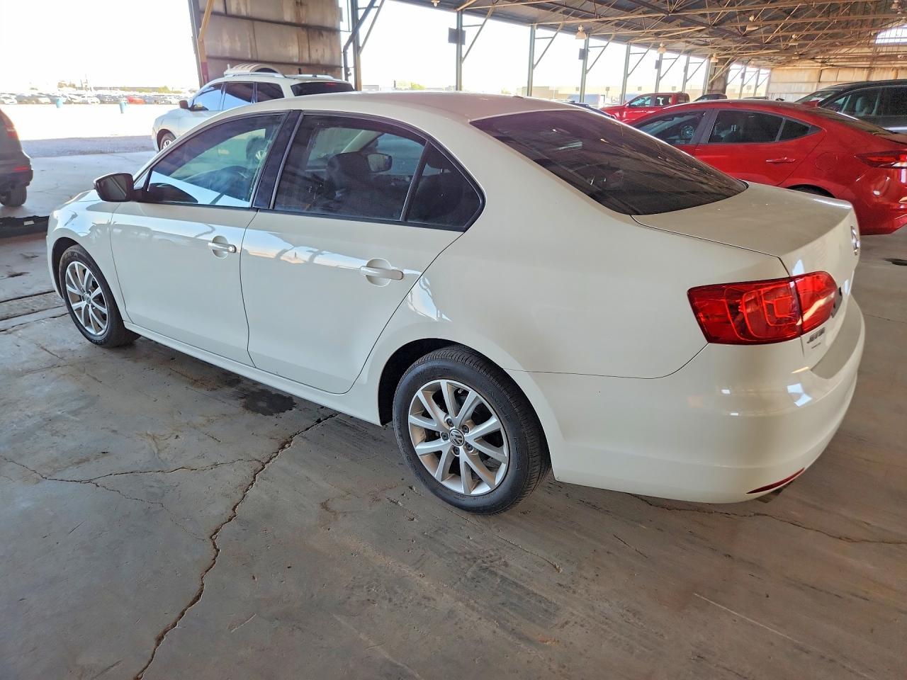 2013 Volkswagen Jetta Base - Фото 2