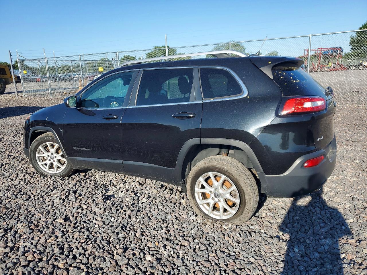 2015 Jeep Cherokee Latitude - Фото 2