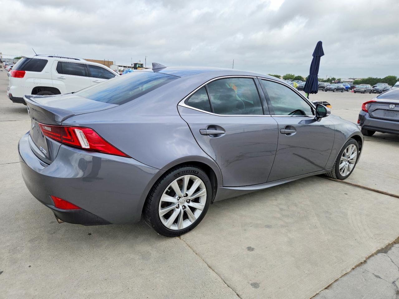 2016 Lexus Is 200T - Фото 3