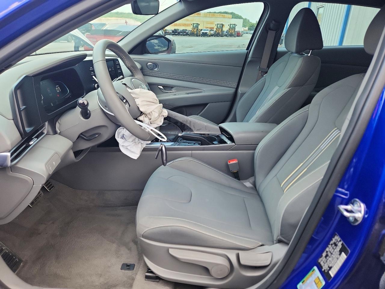 2025 Hyundai Elantra Sel Sport - Фото 7