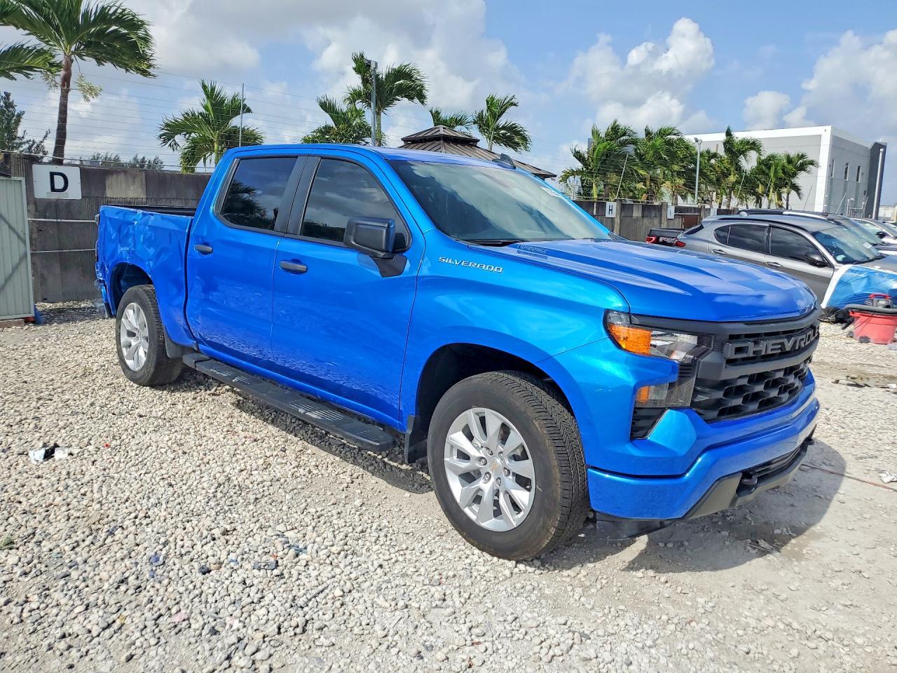 2025 Chevrolet Silverado C1500 Custom - Image 4
