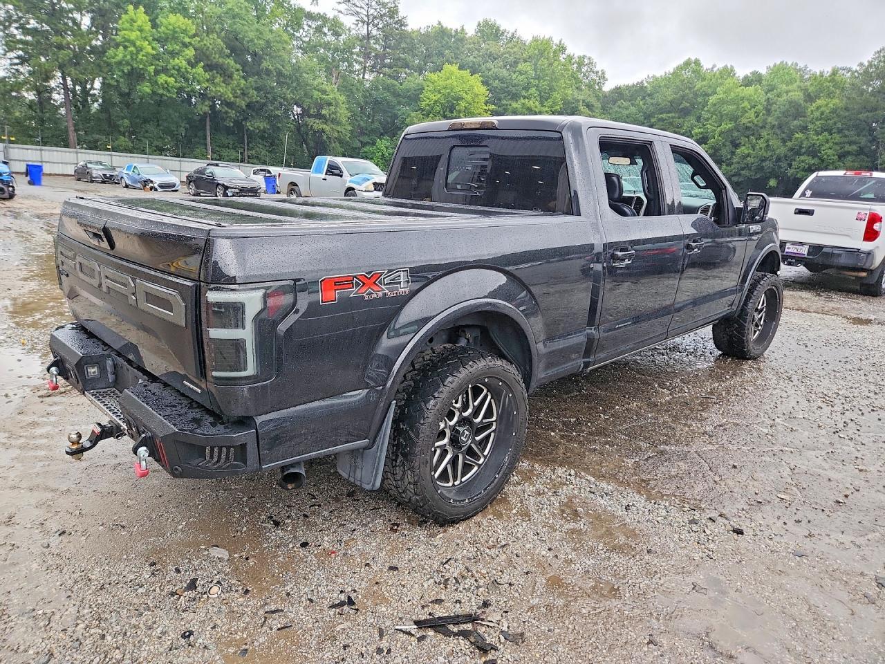 2015 Ford F150 Supercrew - Фото 3