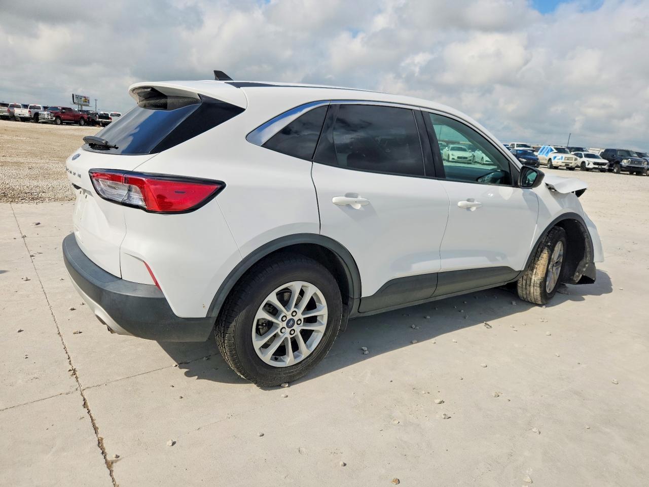 2022 Ford Escape Se - Фото 3