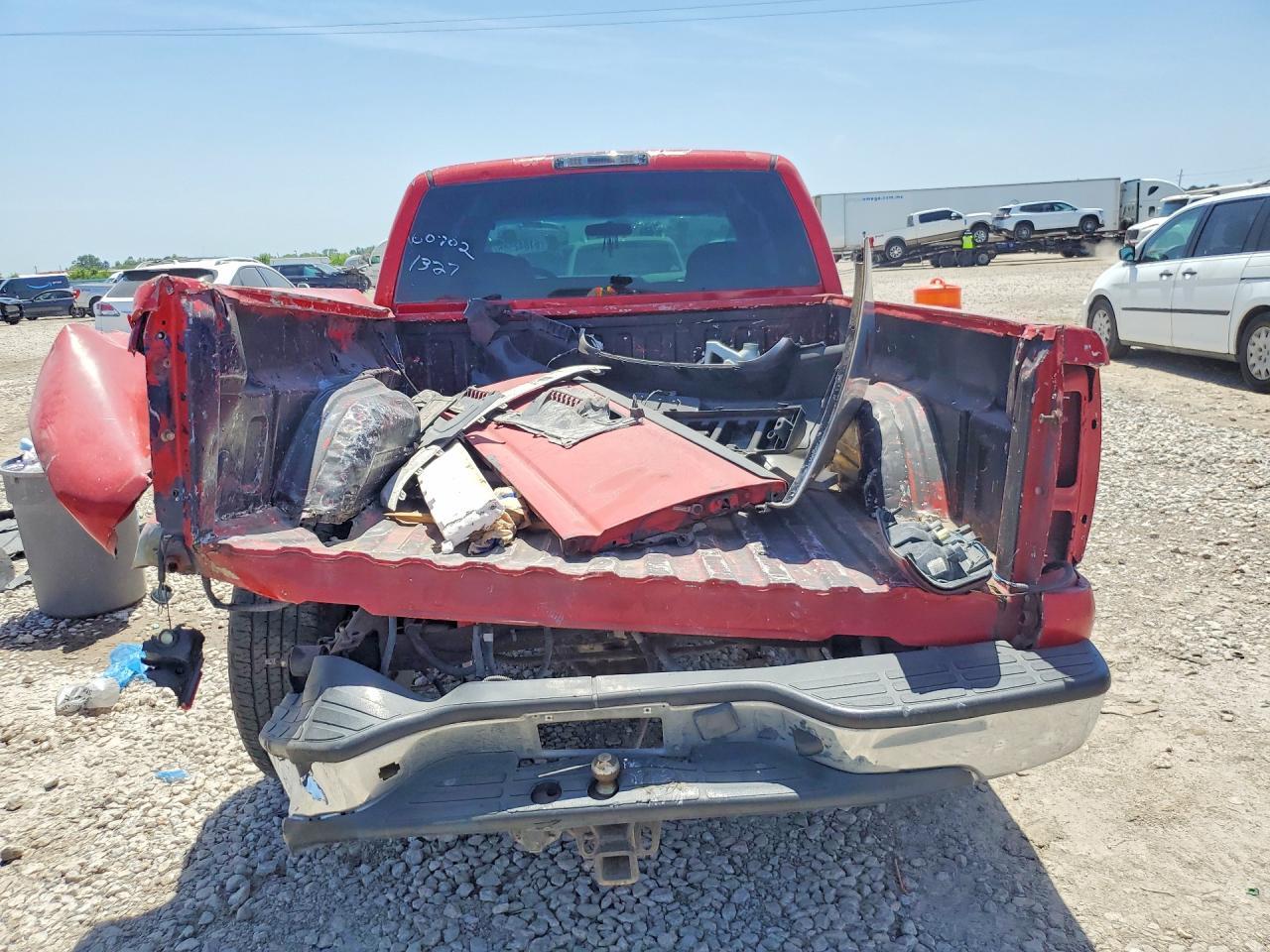 2001 Chevrolet Silverado C1500 - Image 6