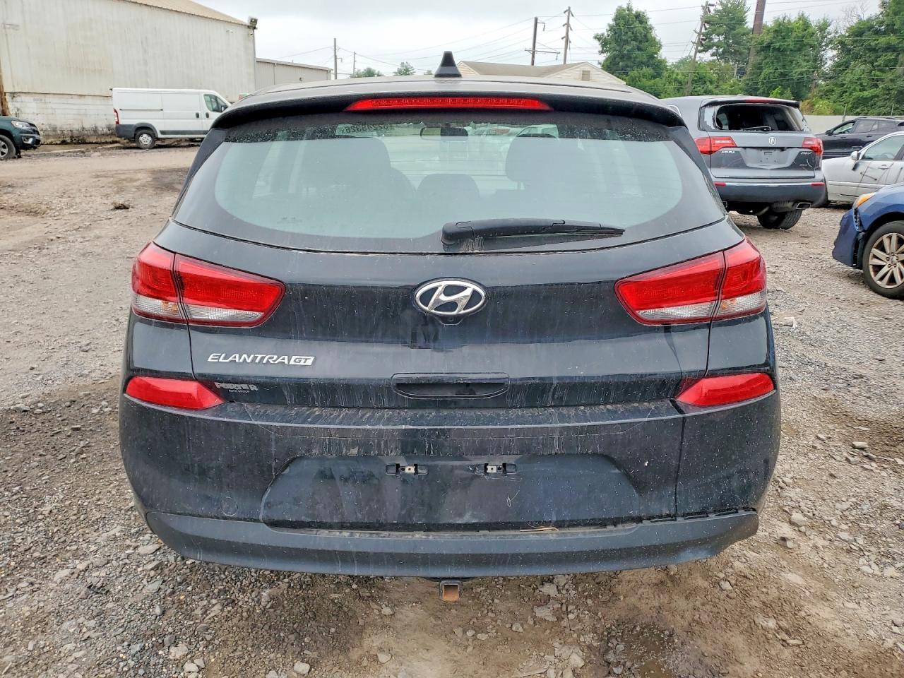 2019 Hyundai Elantra Gt Base - Image 6