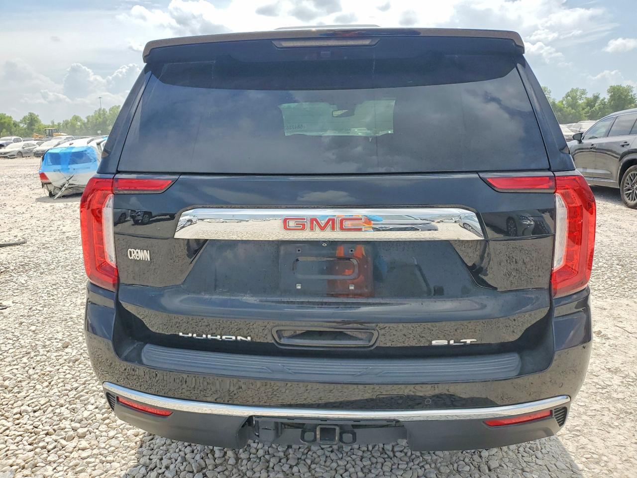 2023 GMC Yukon Slt - Image 6
