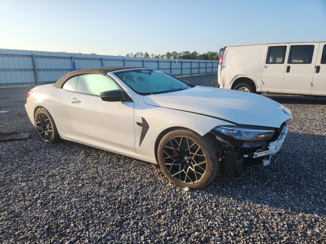 2020 BMW M8 - Фото 4