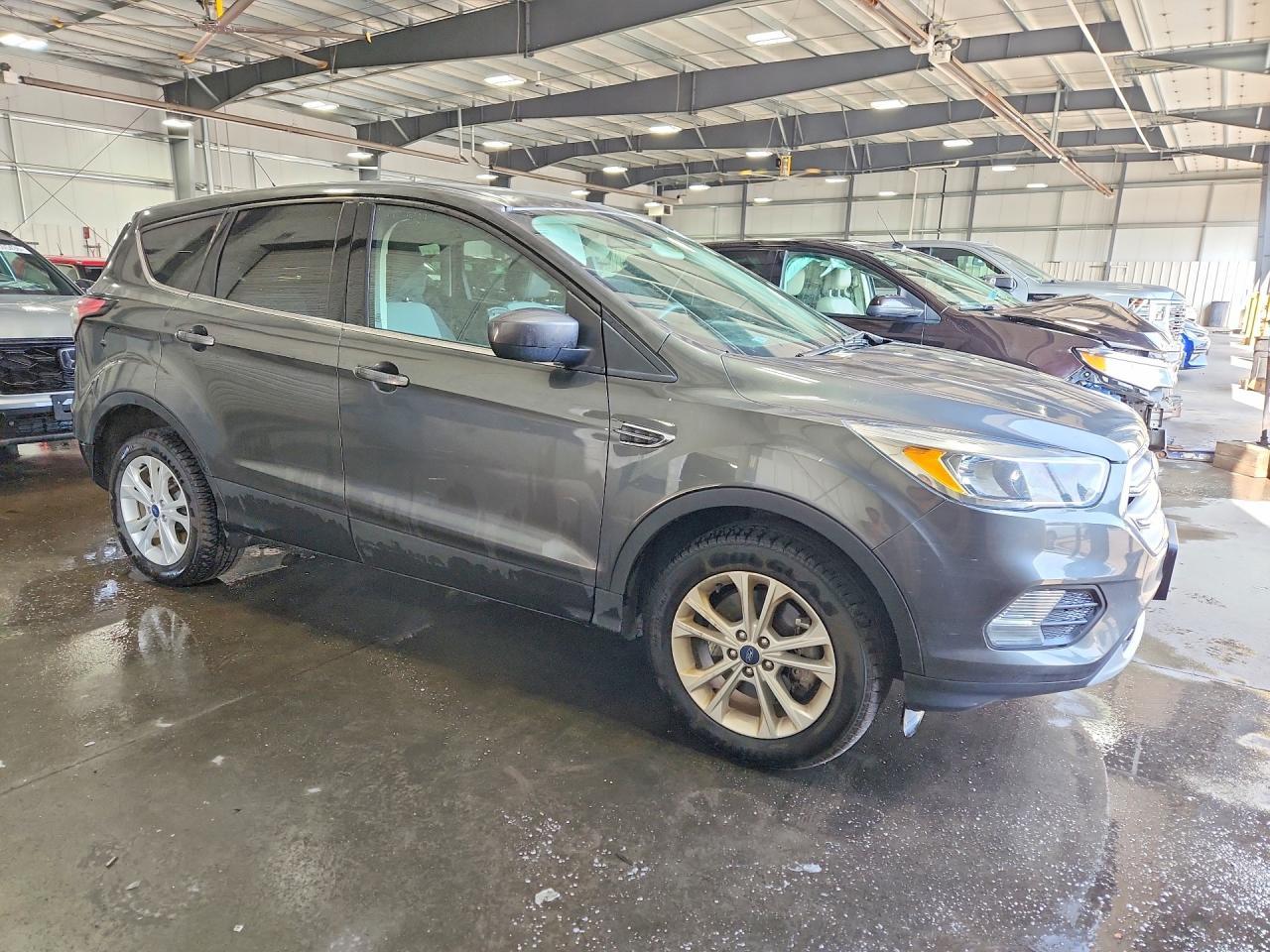 2017 Ford Escape Se - Фото 4