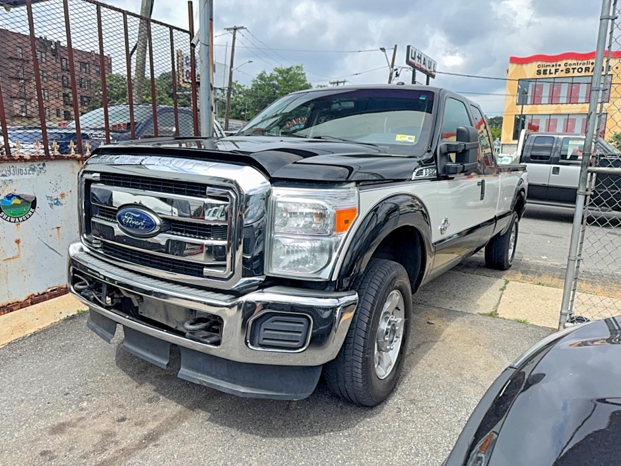 2016 Ford F250 Super Duty - Фото 2