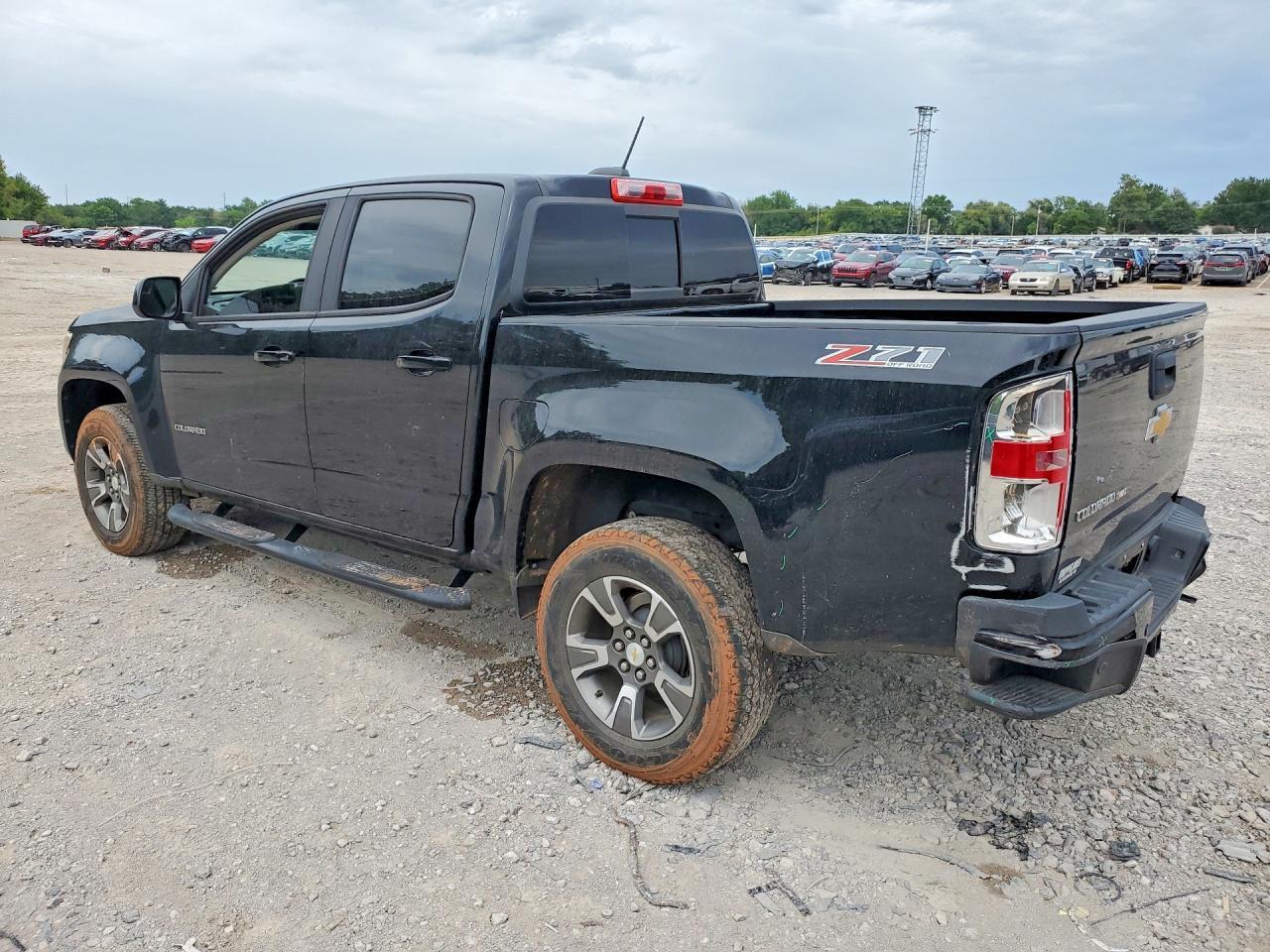 2020 Chevrolet Colorado Z71 - Image 2