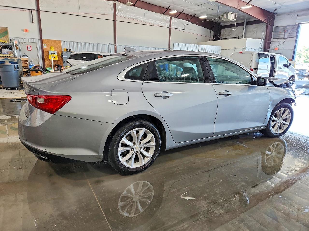 2023 Chevrolet Malibu Lt - Фото 3