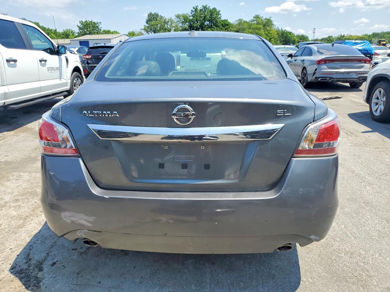2015 Nissan Altima - Фото 6