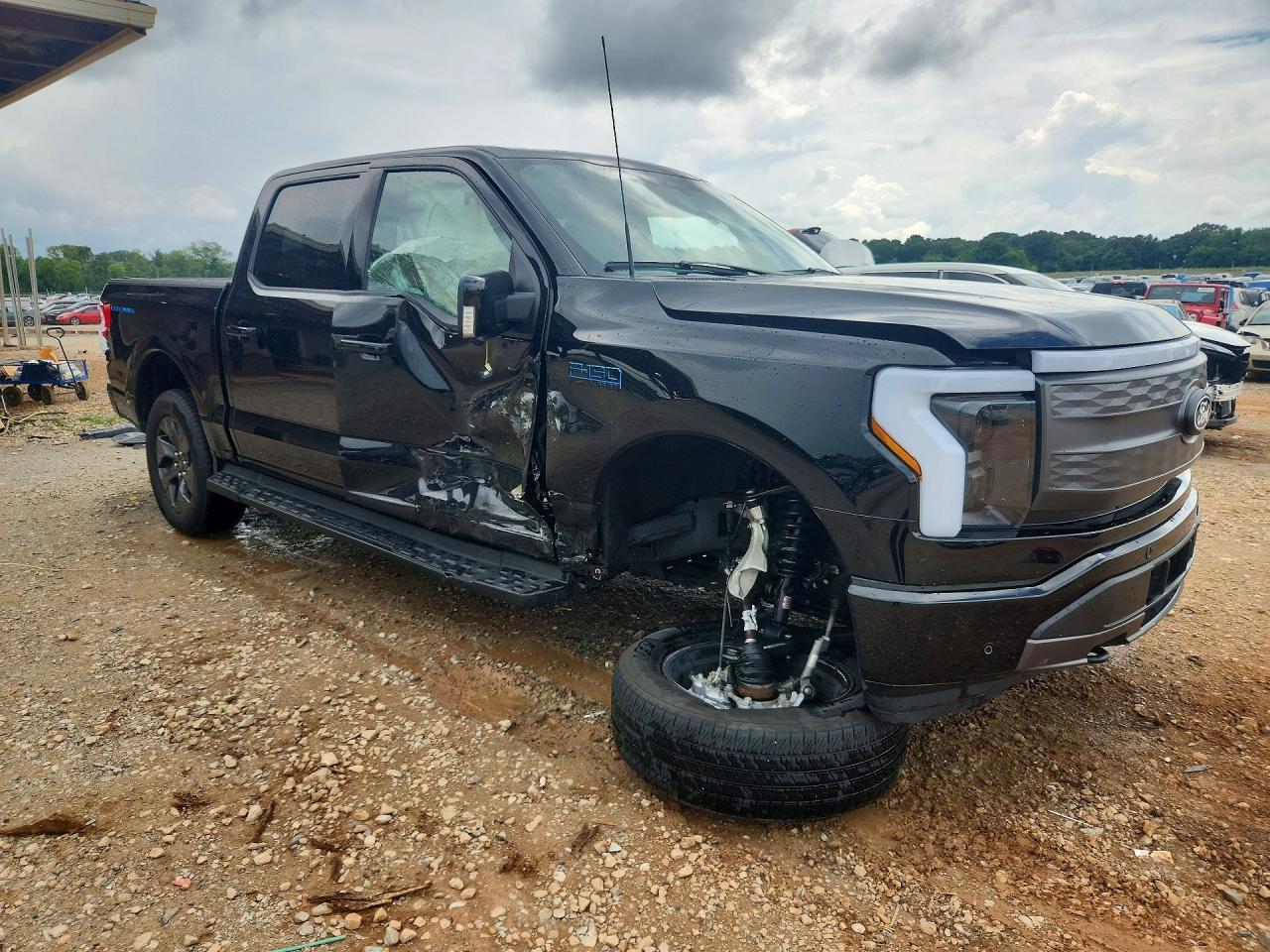 2025 Ford F150 Lightning Lariat - Фото 4