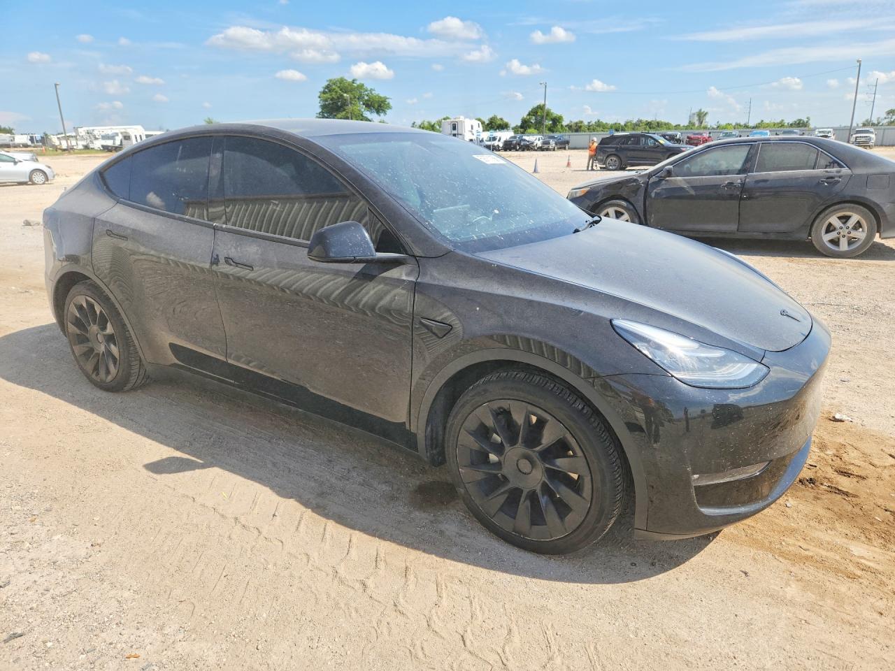 2021 Tesla Model Y - Фото 4