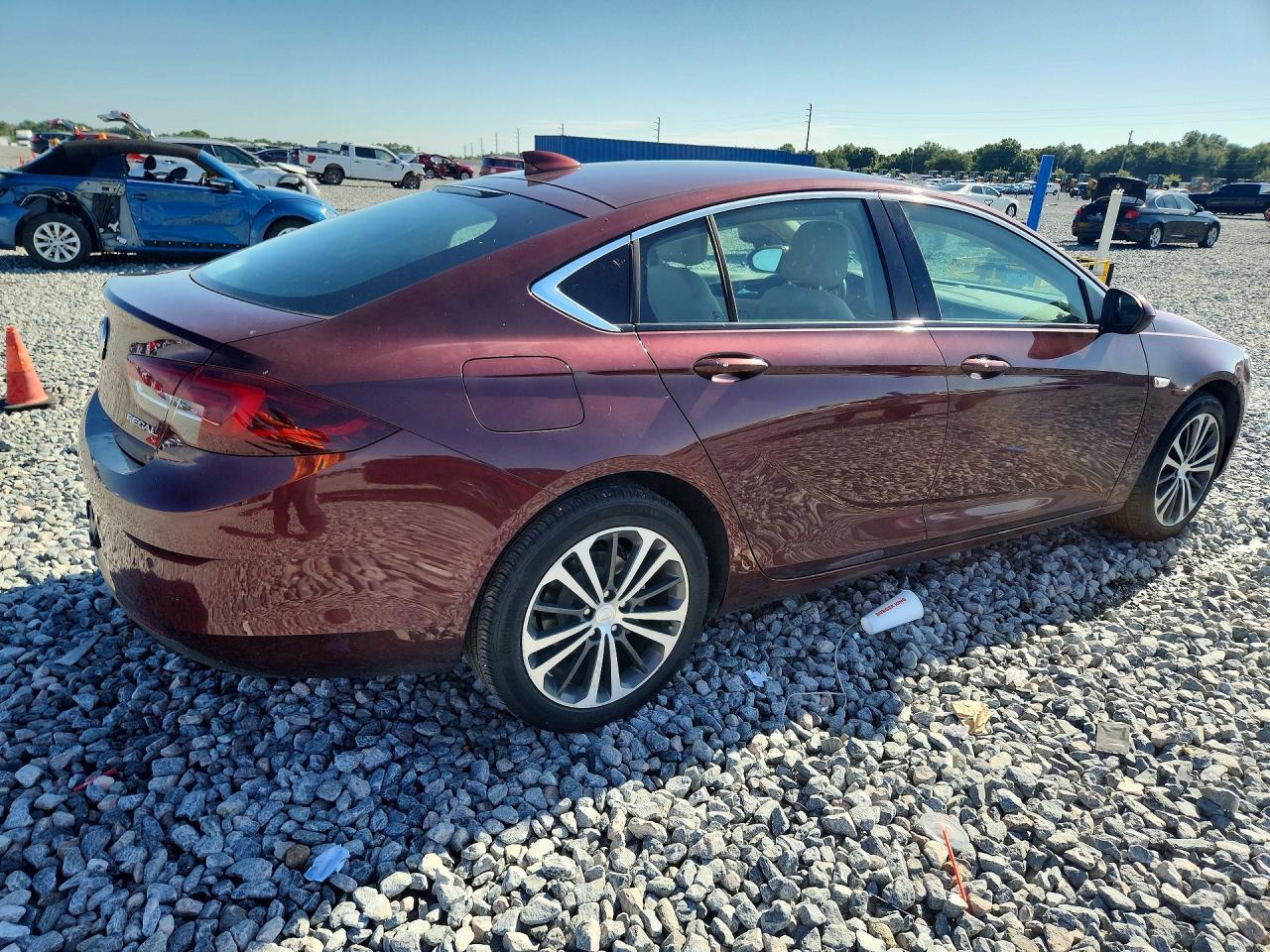2019 Buick Regal Essence - Фото 3
