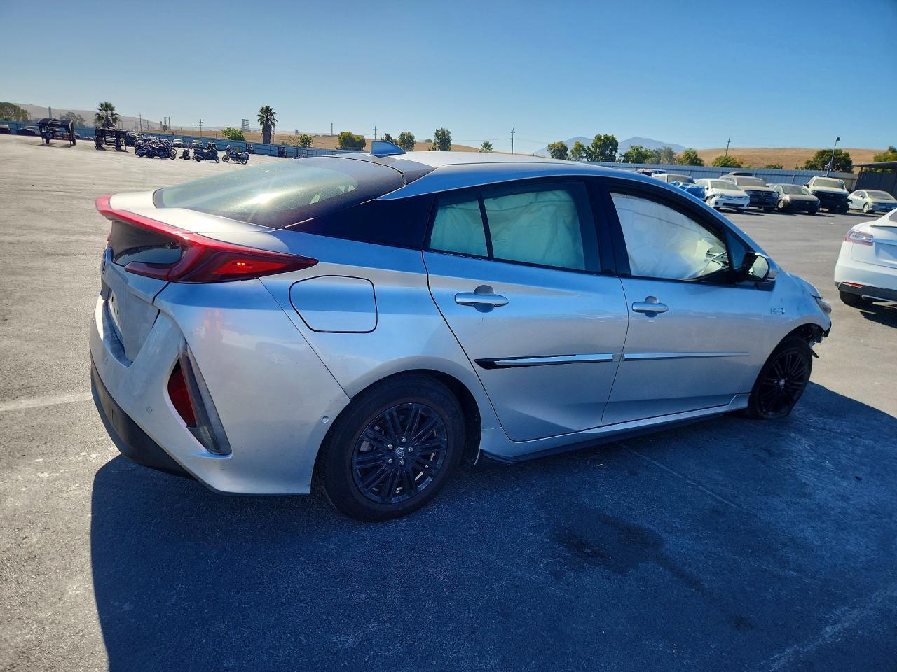 2017 Toyota Prius Prime Advanced - Фото 3