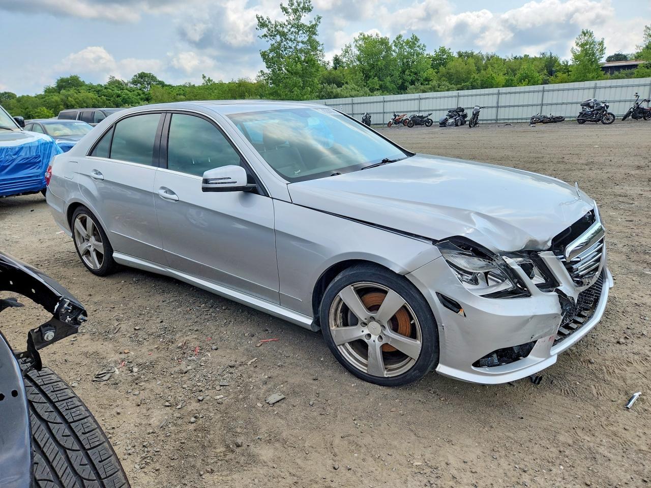 2010 Mercedes-Benz E 350 4Matic - Image 4