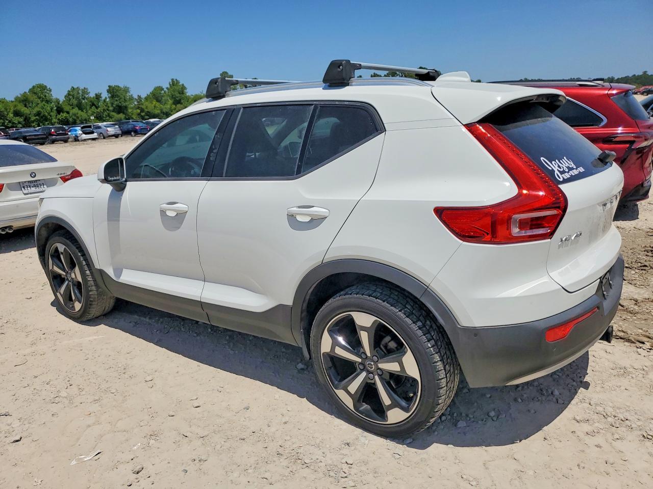 2019 Volvo Xc40 T5 Momentum - Фото 2