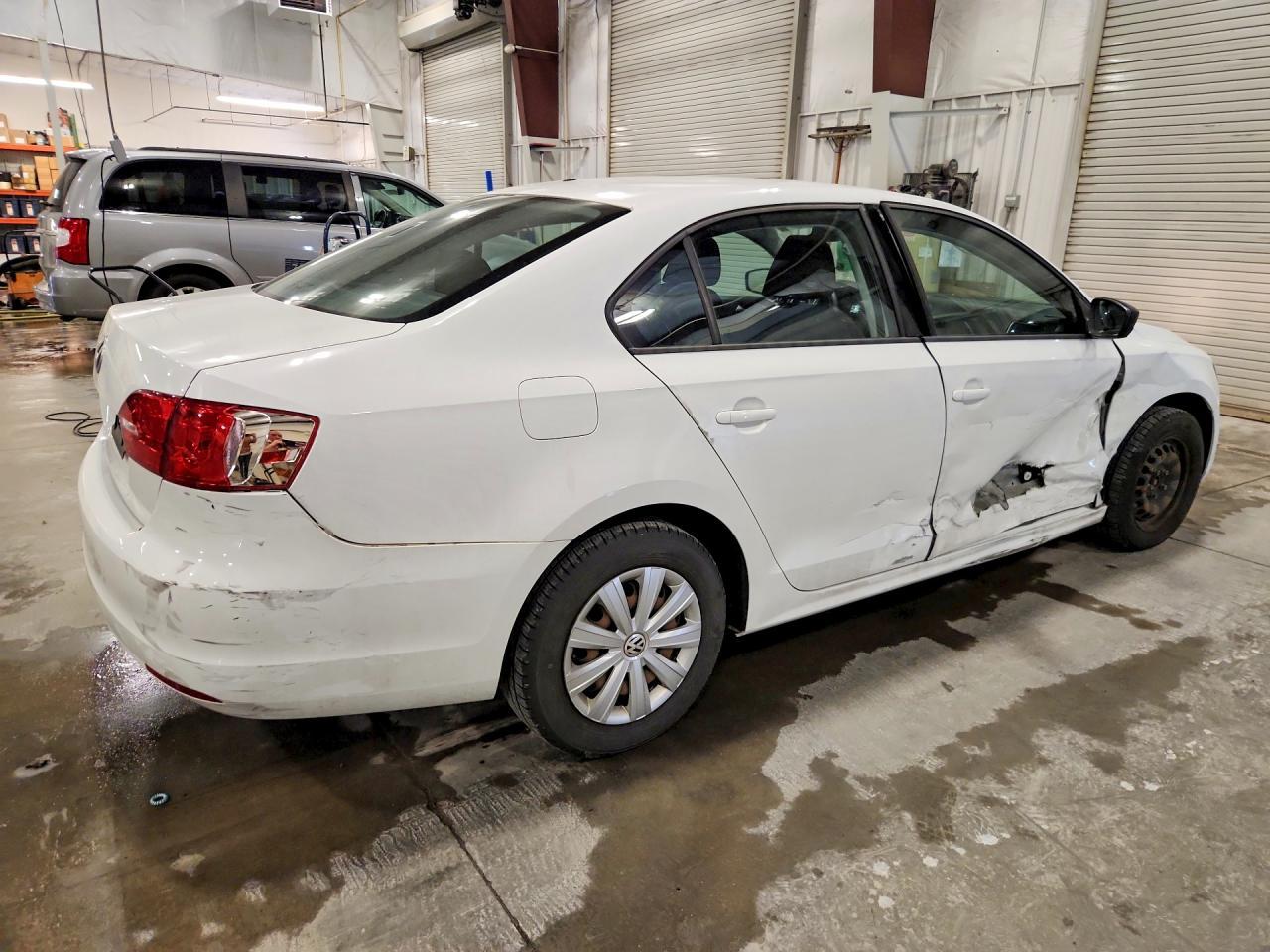 2014 Volkswagen Jetta Base - Image 3