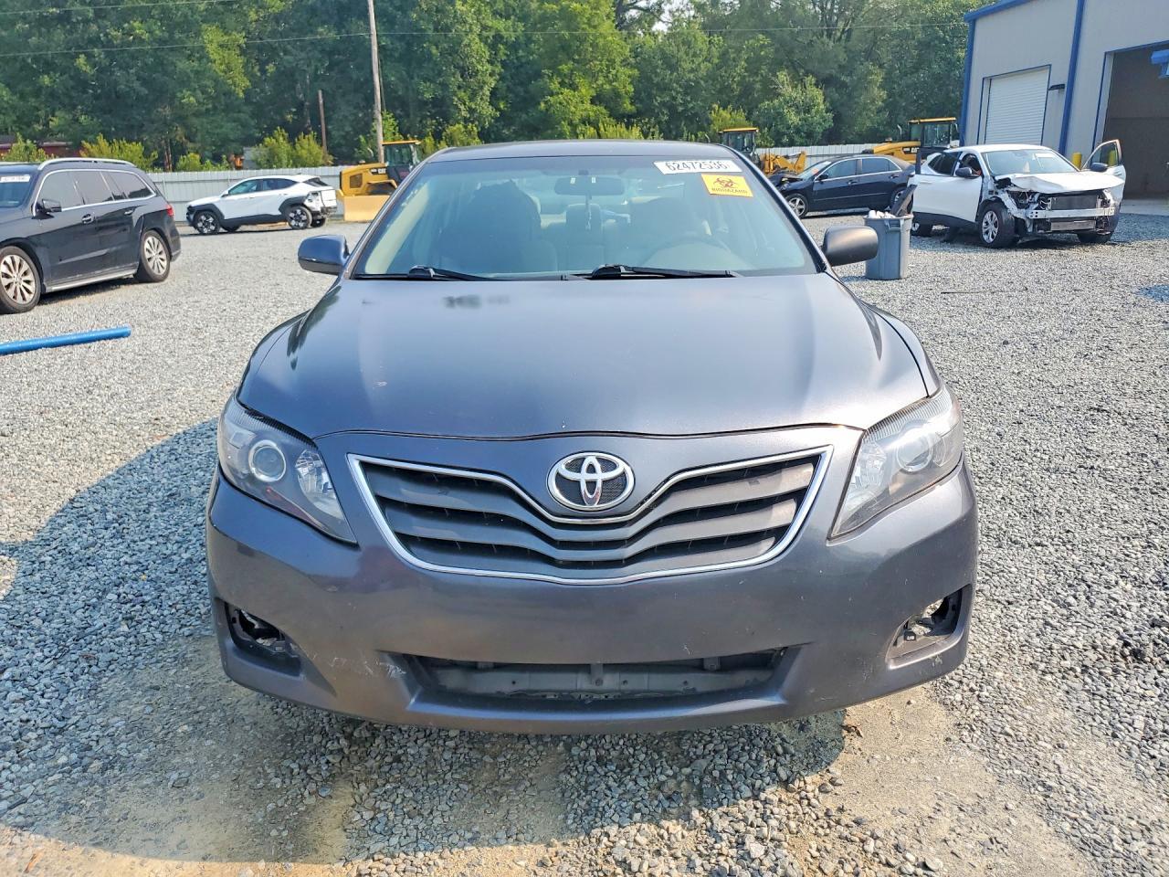 2011 Toyota Camry Le - Фото 5