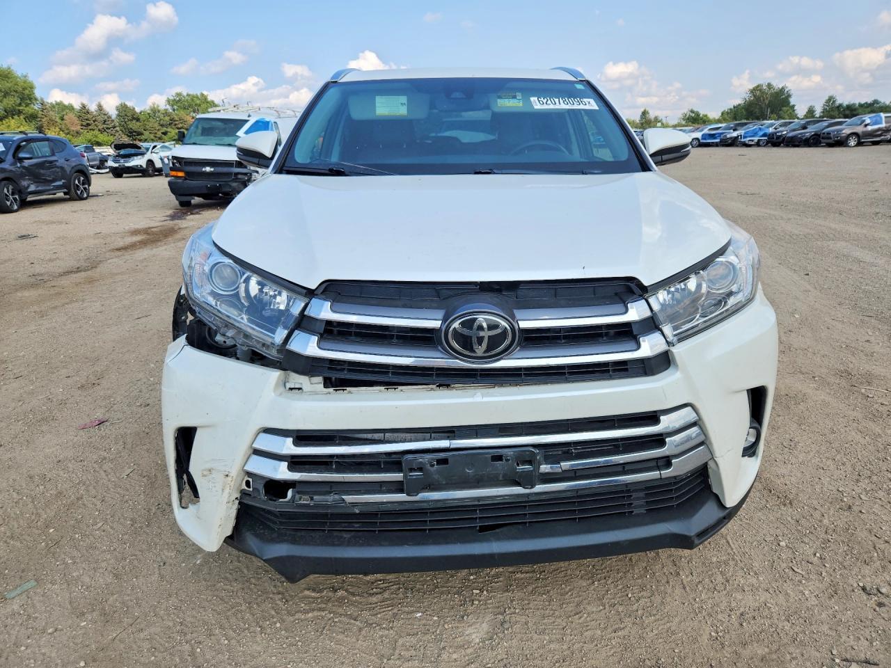 2019 Toyota Highlander Limited - Image 5