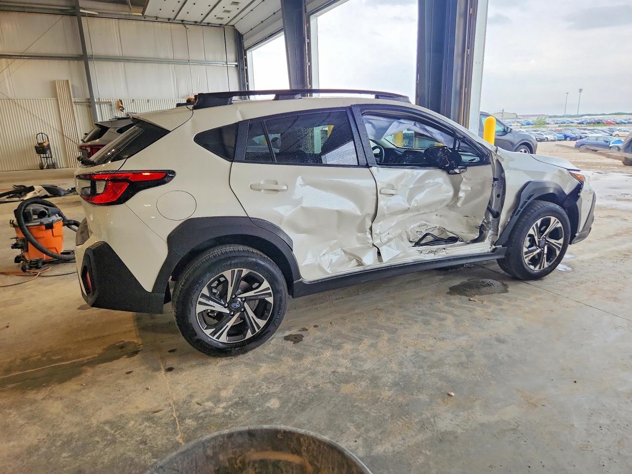 2025 Subaru Crosstrek Premium - Фото 3