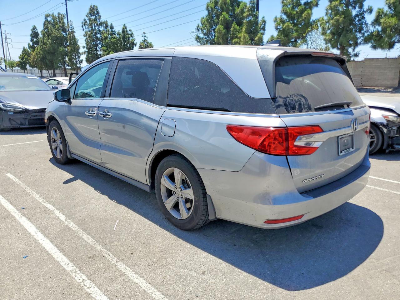 2019 Honda Odyssey Ex - Image 2