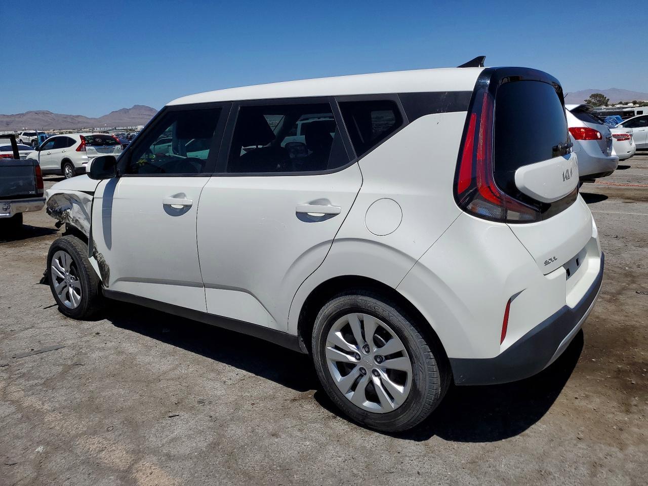 2023 Kia Soul Lx - Image 2