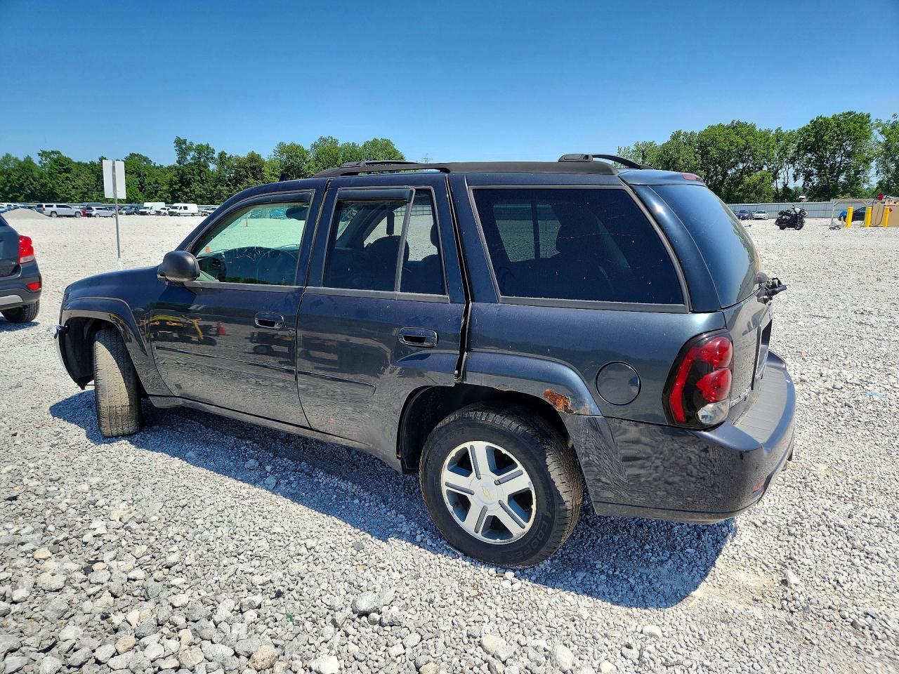 2006 Chevrolet Trailblazer Ls - Image 2