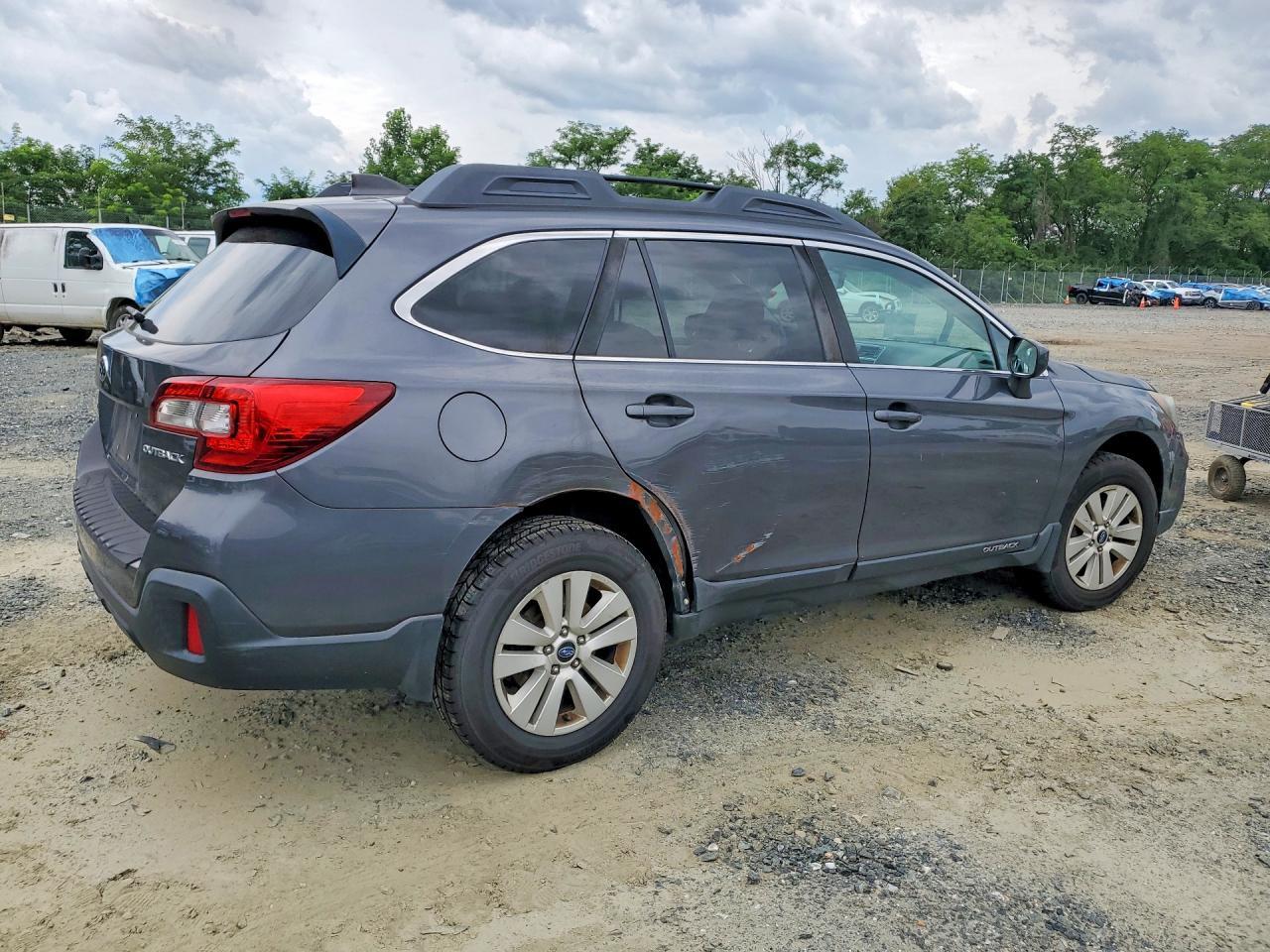 2018 Subaru Outback 2.5I Premium - Фото 3