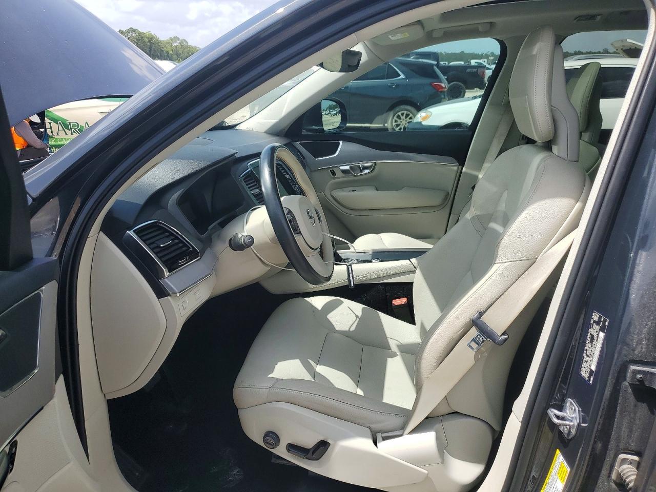 2021 Volvo Xc90 T5 Momentum - Image 7