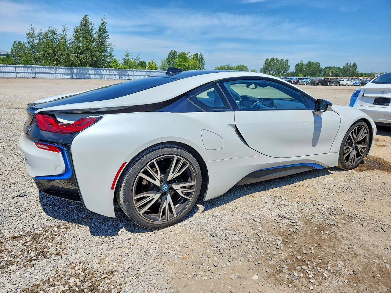 2015 BMW I8 - Фото 3