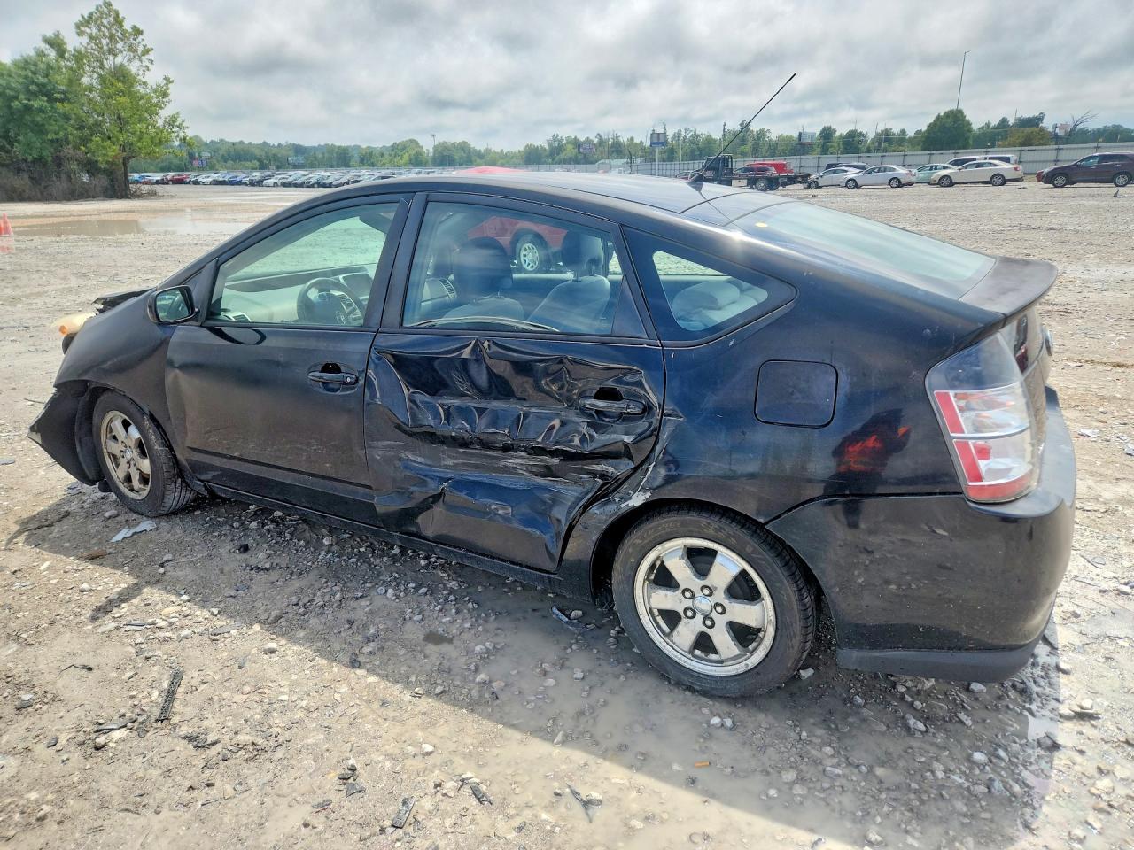 2004 Toyota Prius Base - Image 2