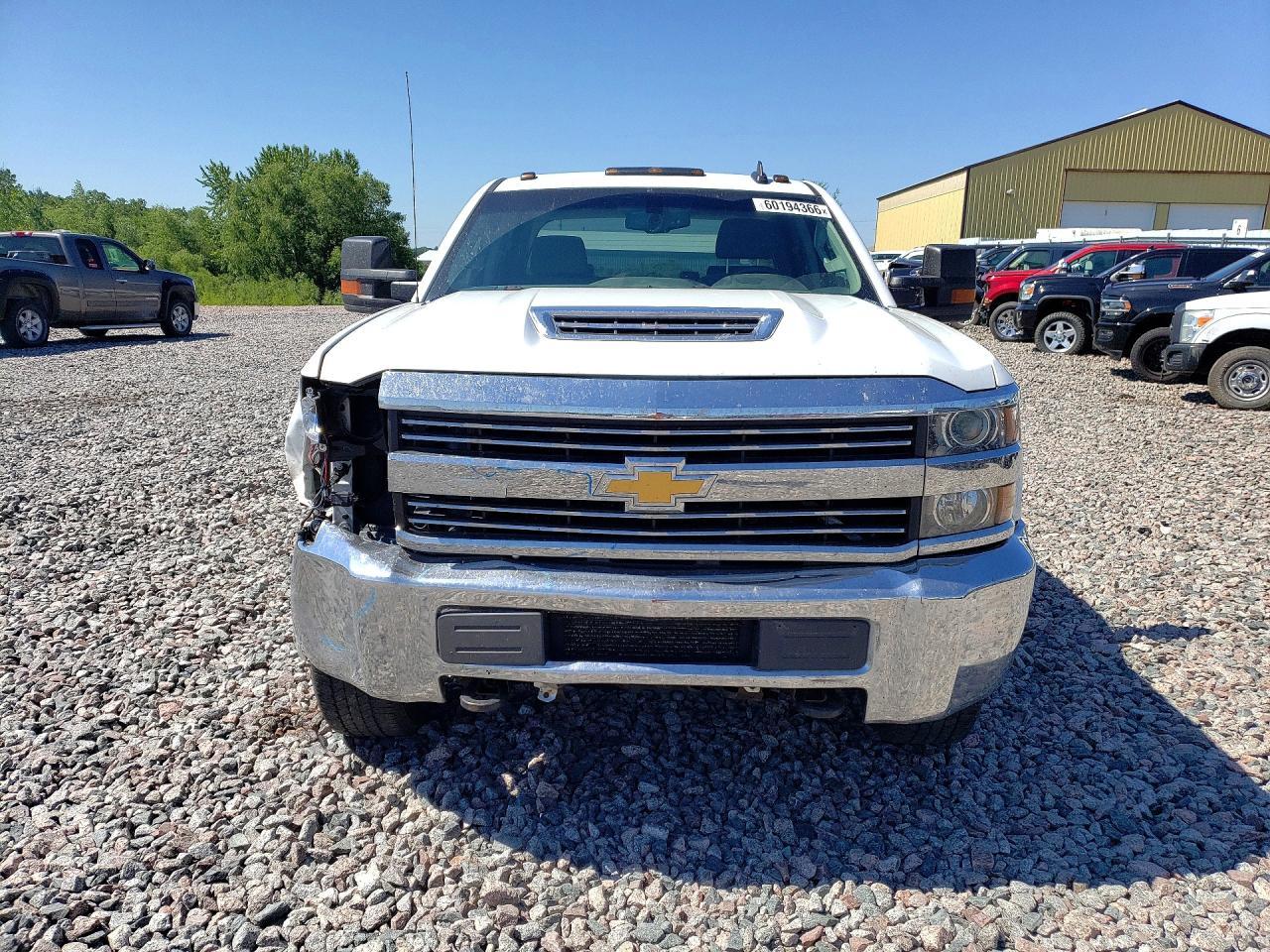 2017 Chevrolet Silverado K3500 - Image 5