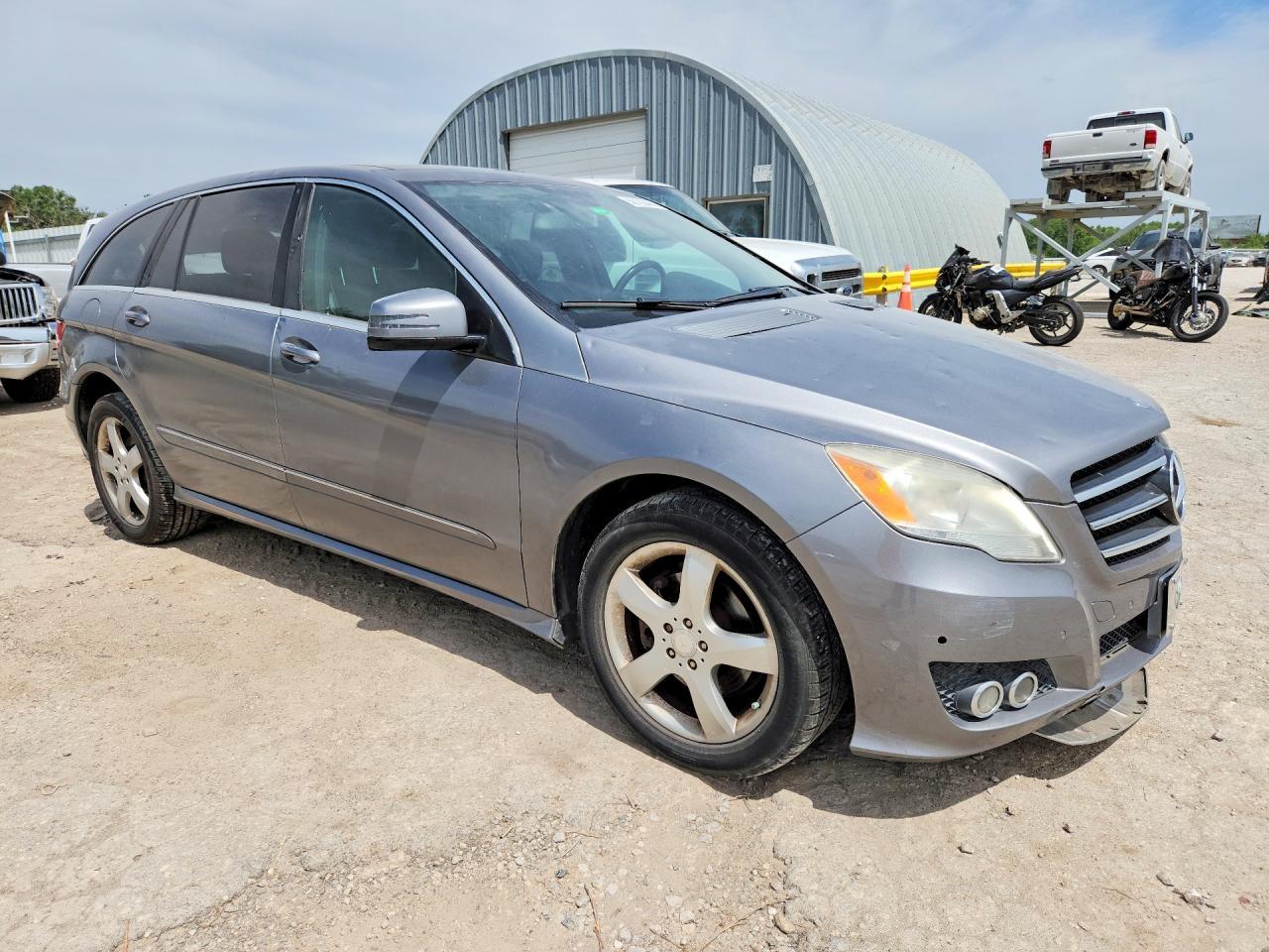 2011 Mercedes-Benz R 350 4Matic - Image 4