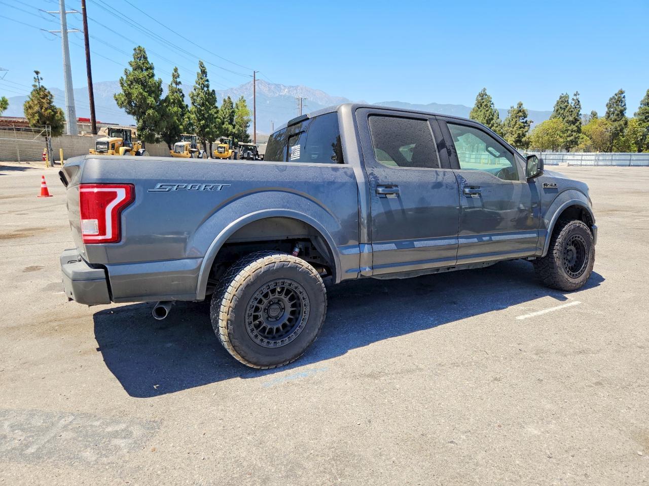 2016 Ford F150 Supercrew - Фото 3