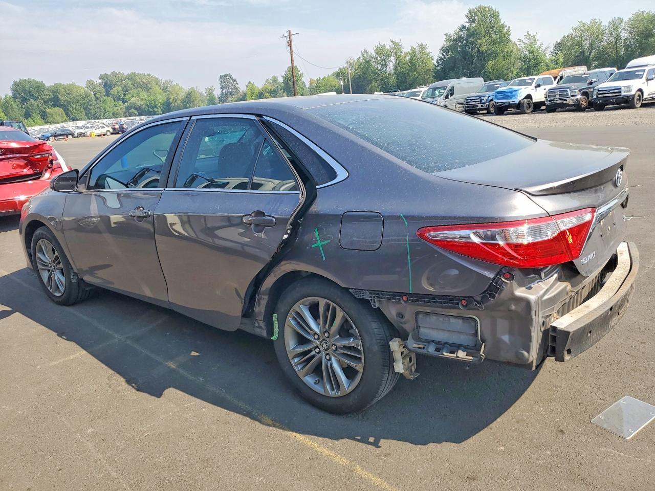 2017 Toyota Camry Se - Image 2