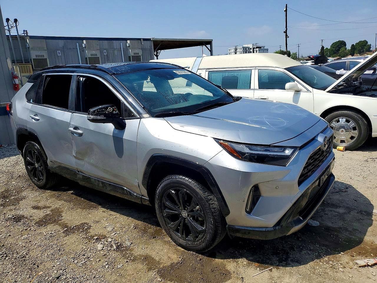 2024 Toyota Rav4 - Image 4