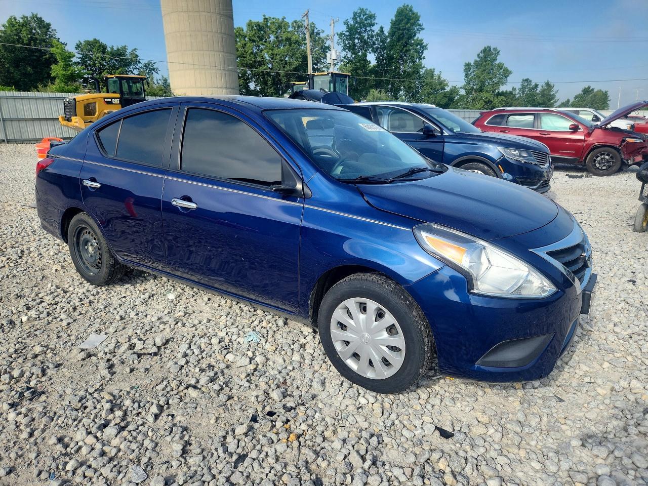 2019 Nissan Versa Sv - Фото 4