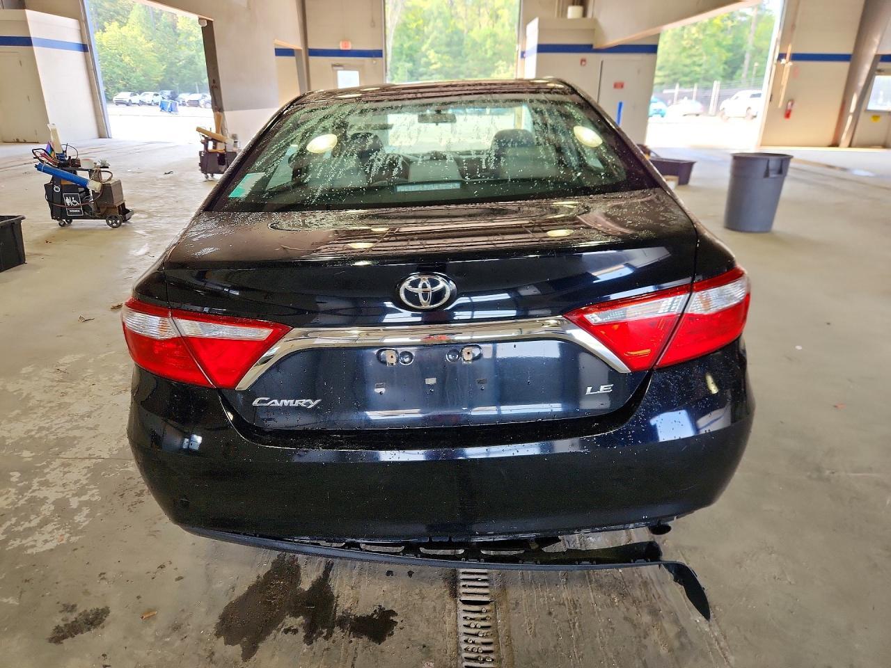 2017 Toyota Camry Le - Image 6