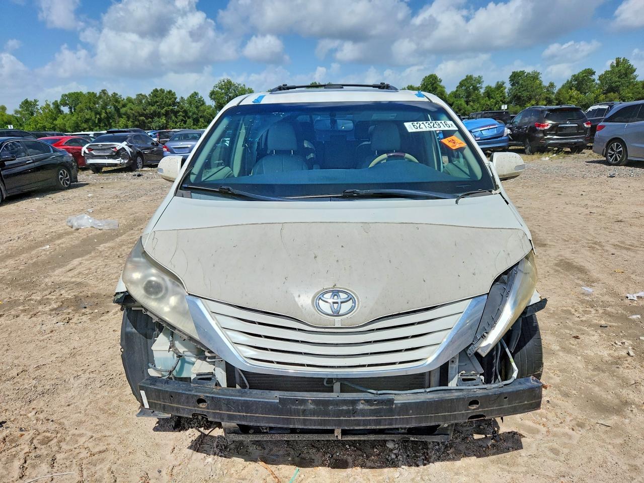 2014 Toyota Sienna Limited 7-Passenger - Фото 5