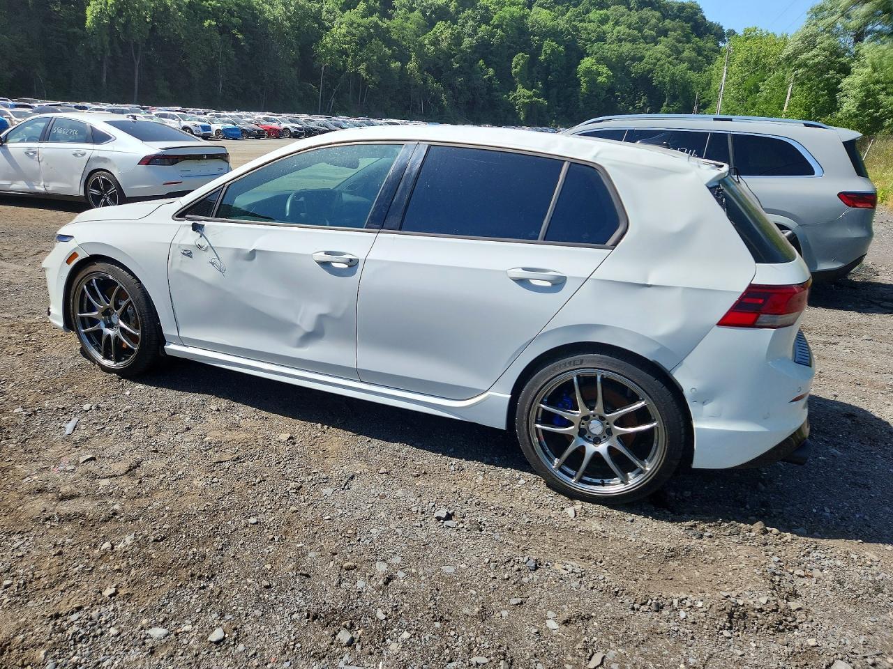 2025 Volkswagen Golf R - Image 2