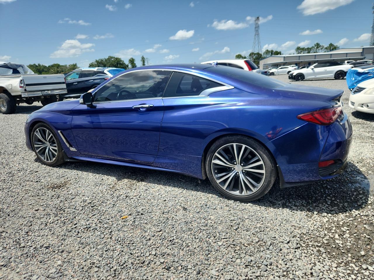 2019 Infiniti Q60 3.0T Luxe - Фото 2