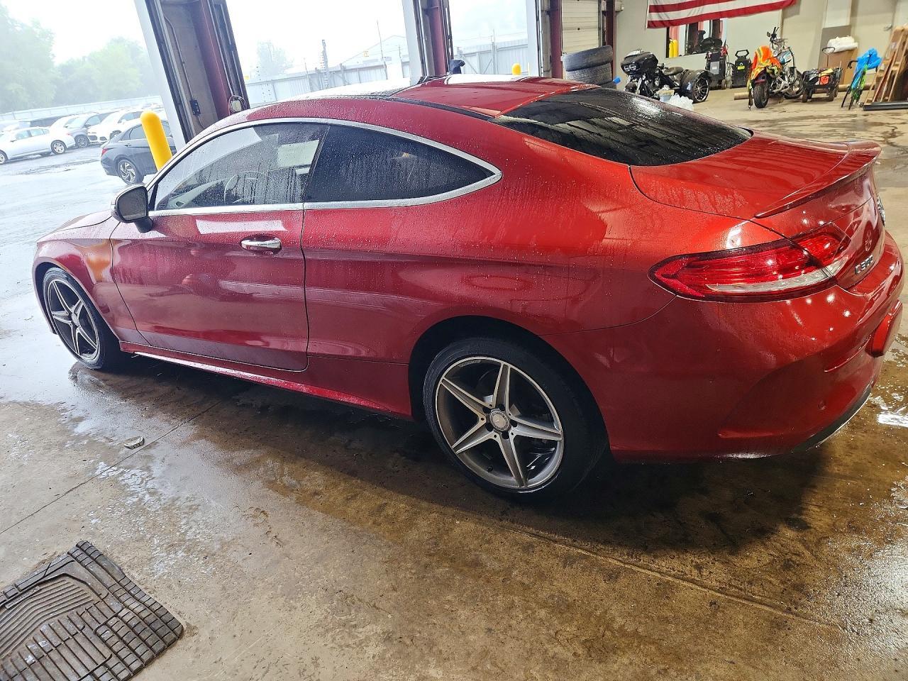2017 Mercedes-Benz C 300 4Matic - Фото 2